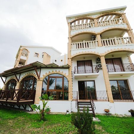 Topset Hotel Agios Georgios  Exteriör bild