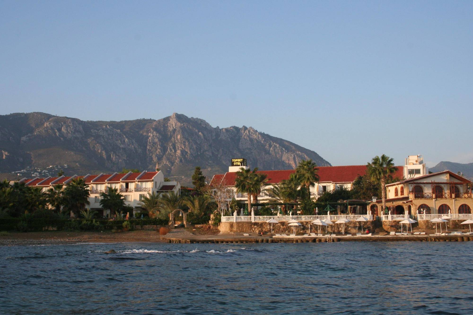 Topset Hotel Agios Georgios  Exteriör bild