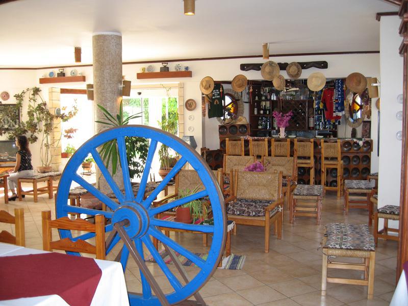 Topset Hotel Agios Georgios  Exteriör bild